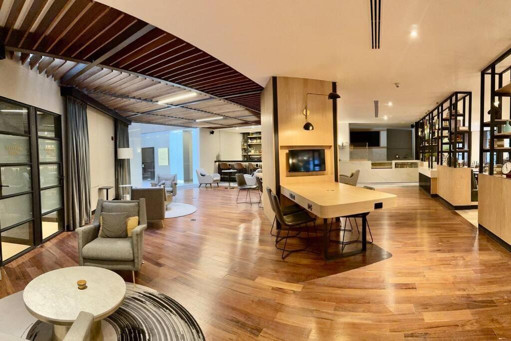 Apartment The And Work *