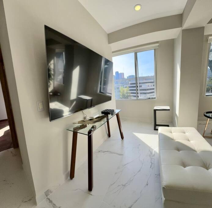 The And Work Apartment *
