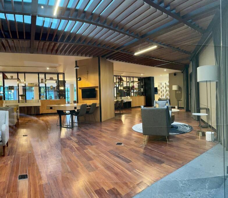 Appartamento The And Work
